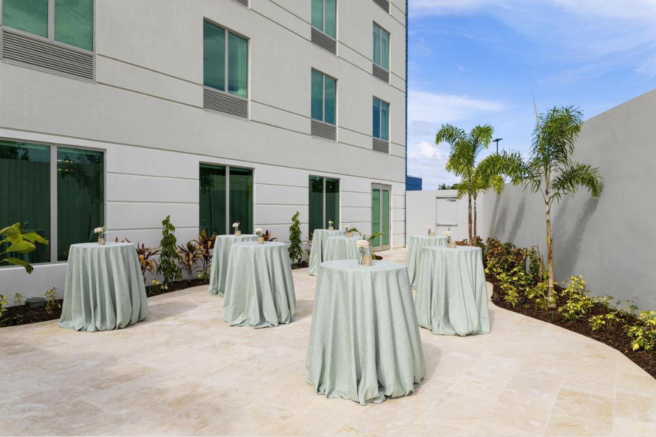 Fairfield By Marriott Luquillo Beach Bagian luar foto