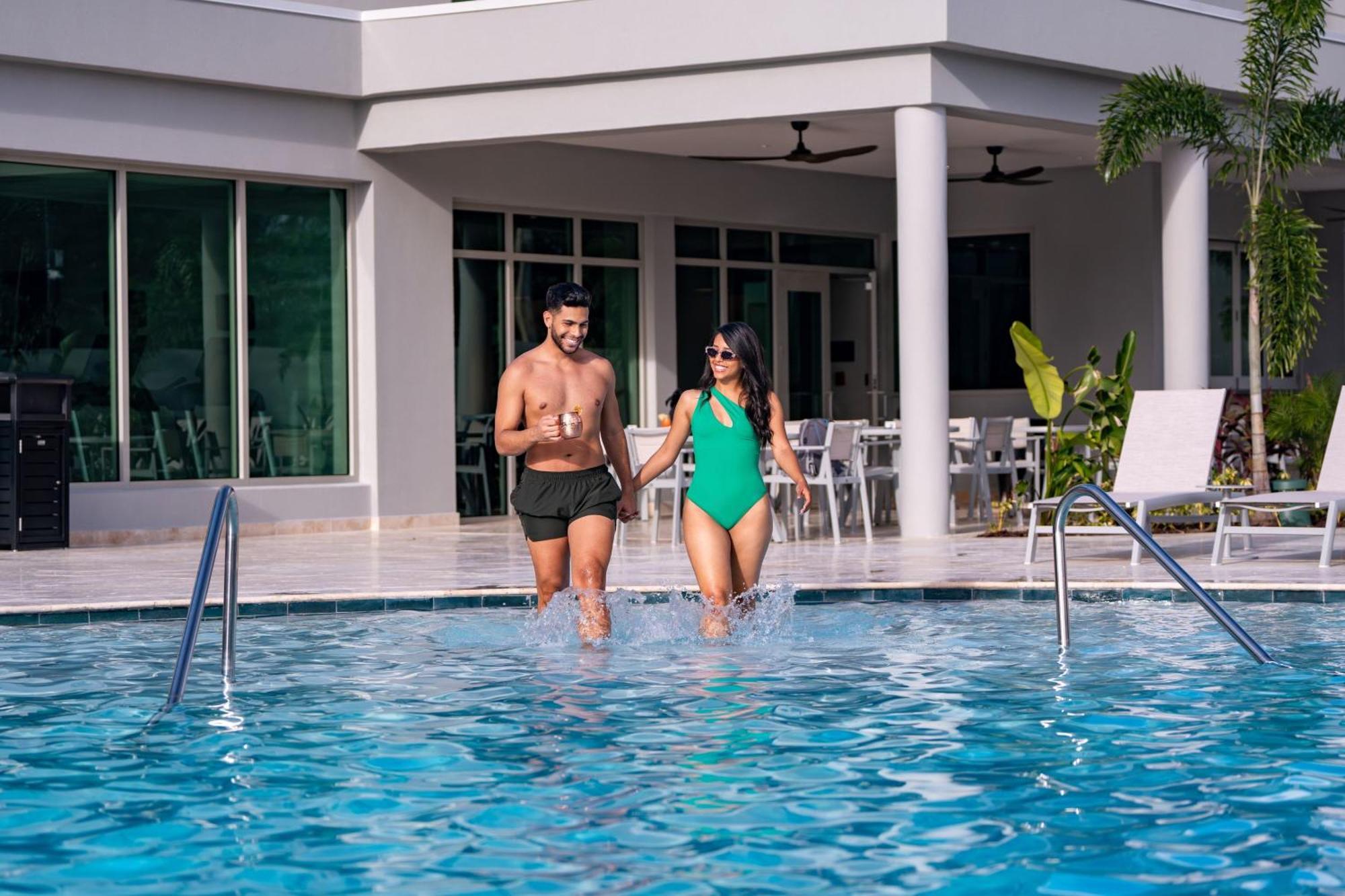 Fairfield By Marriott Luquillo Beach Bagian luar foto